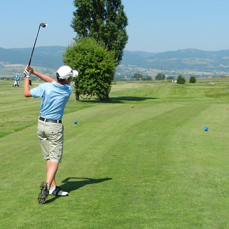 Chateau De Champlong Table Hotel **** Golf & Spa Villerest  Esterno foto