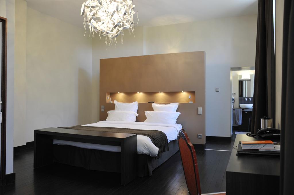 Chateau De Champlong Table Hotel **** Golf & Spa Villerest  Camera foto