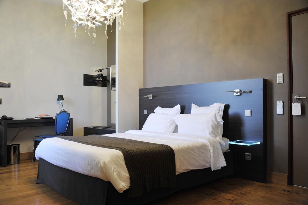 Chateau De Champlong Table Hotel **** Golf & Spa Villerest  Esterno foto