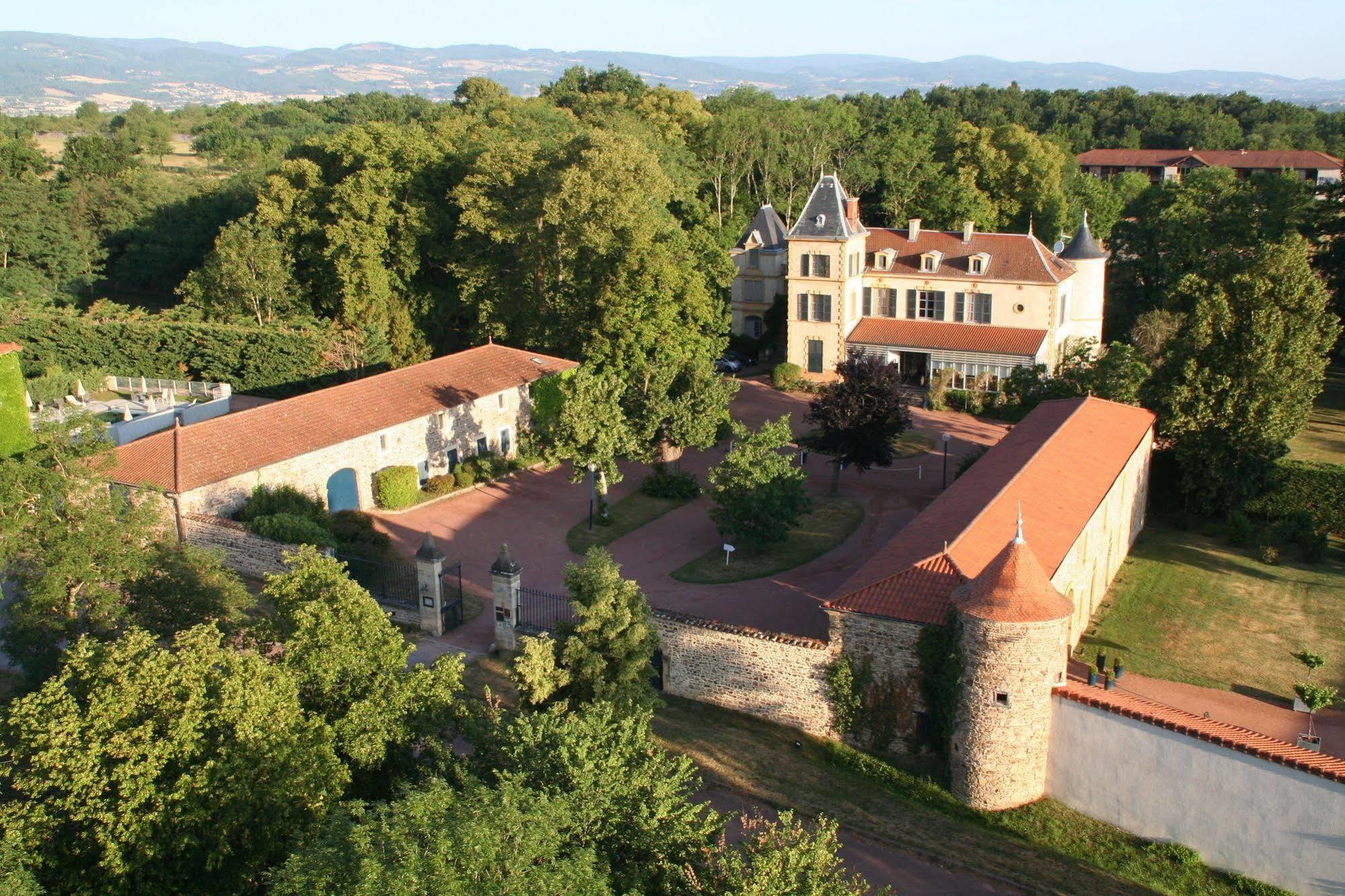 Chateau De Champlong Table Hotel **** Golf & Spa Villerest  Esterno foto