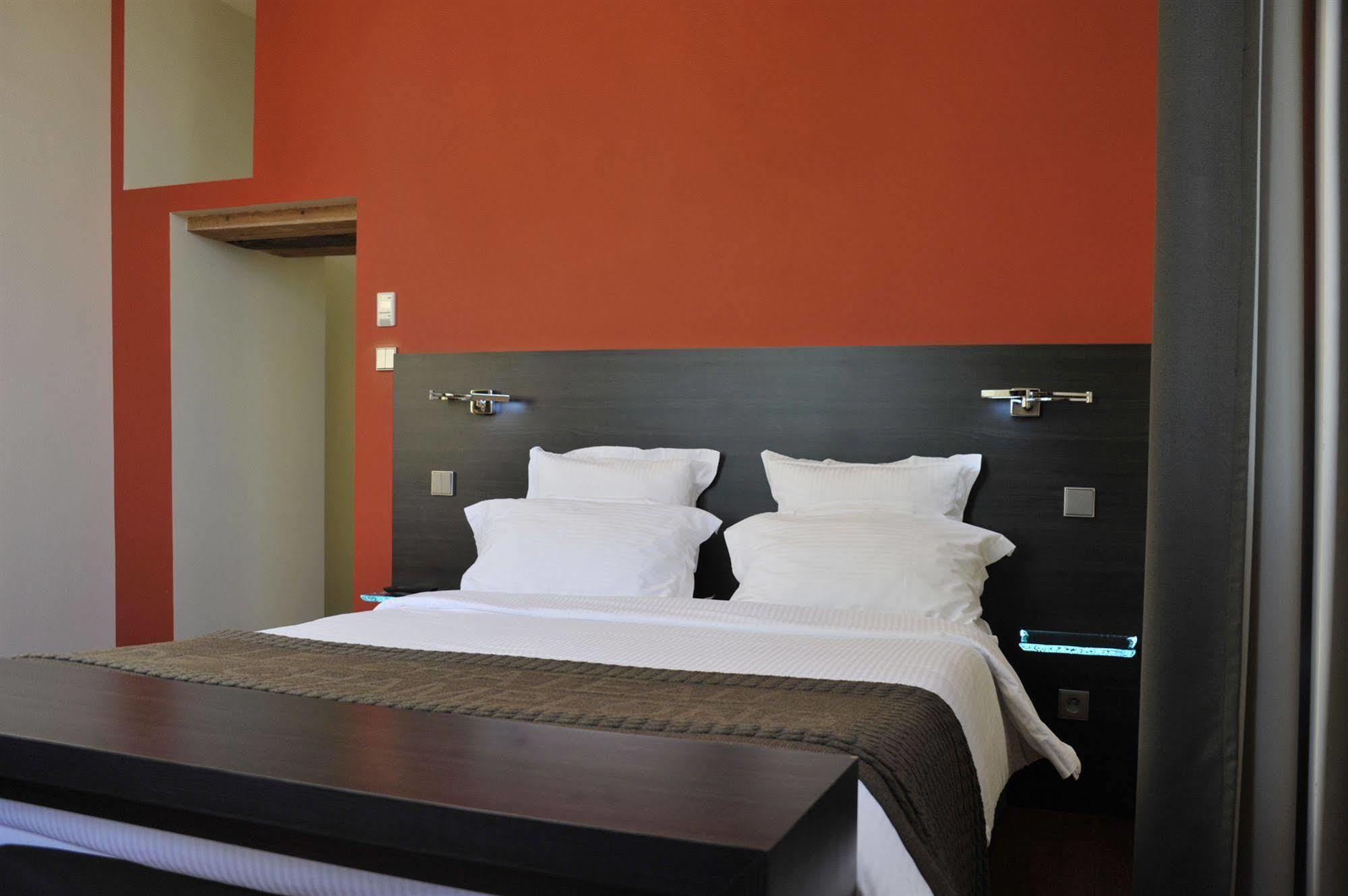 Chateau De Champlong Table Hotel **** Golf & Spa Villerest  Esterno foto